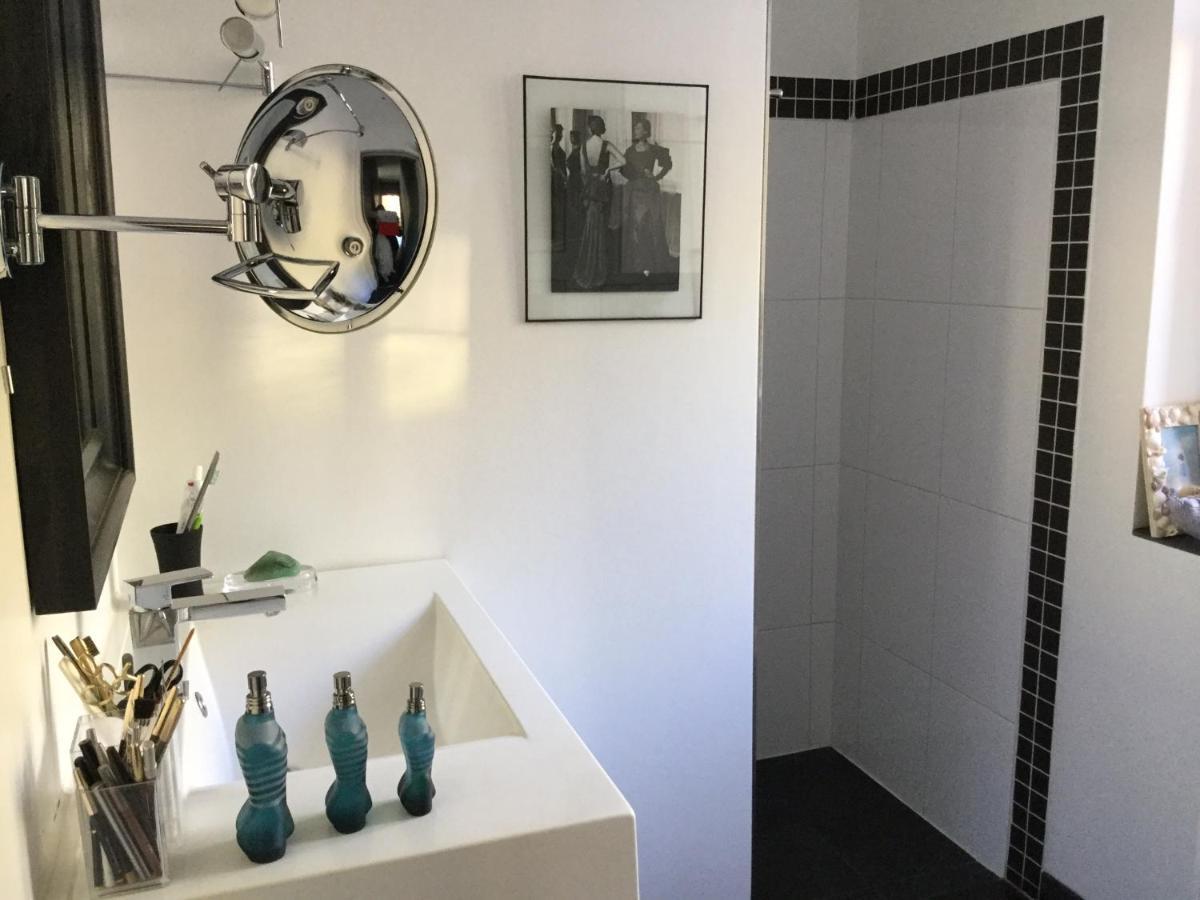 Chambre 1 Personne Avec Terrasse Centre Ville Marseille 3 Nuits Min , Femme Uniquement Εξωτερικό φωτογραφία